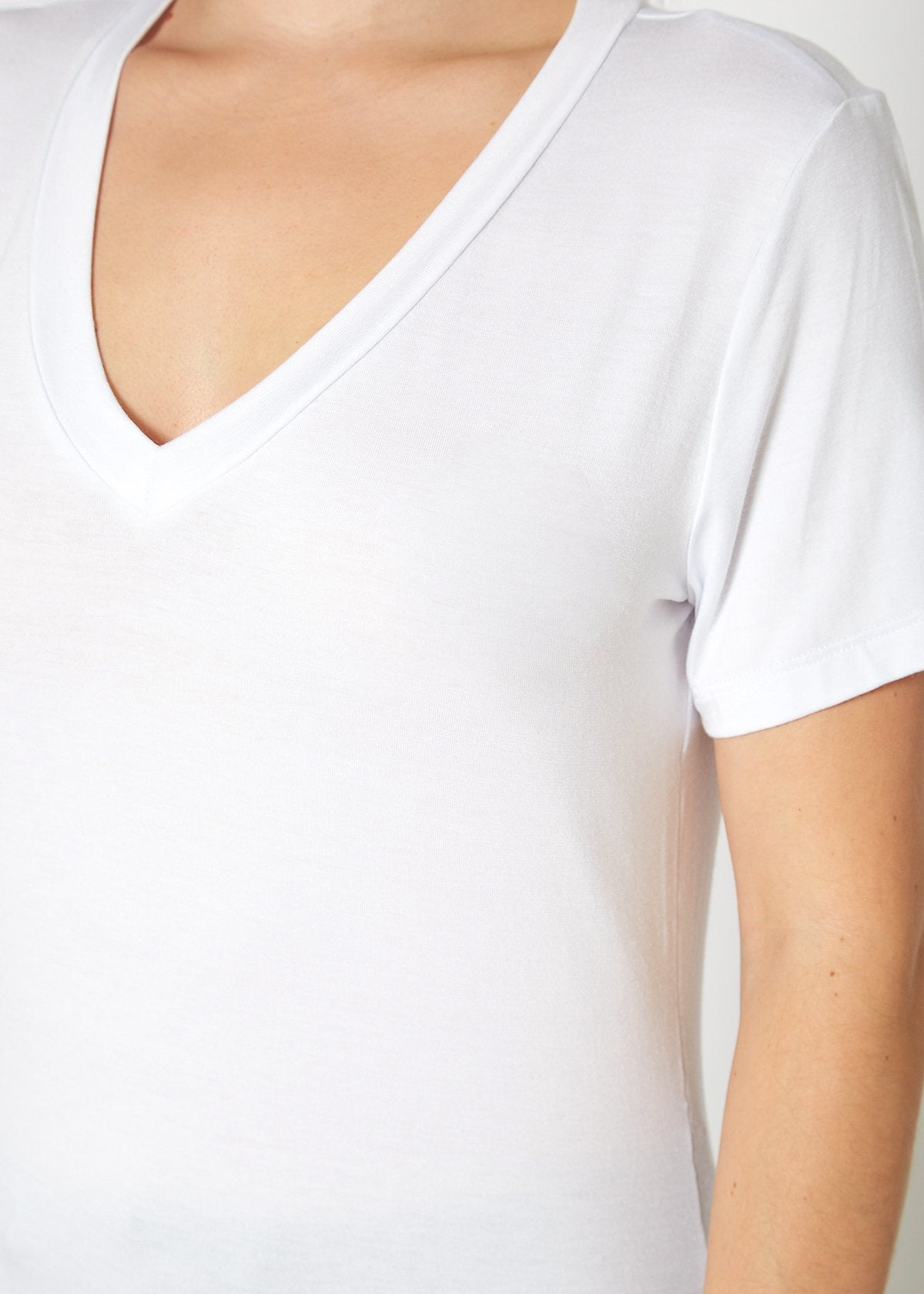 V-neck Short Sleeve Basic Tee