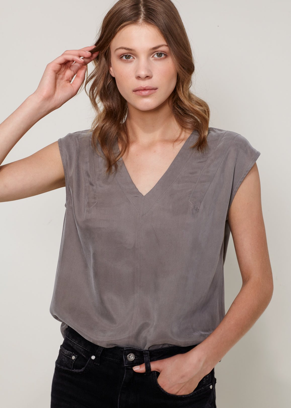 Women's Sleeveless V-Neck Shell Top